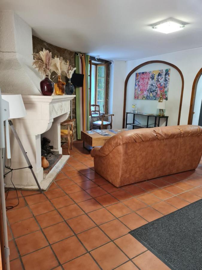 Hostellerie Du Vieux Moulin Duilhac Bagian luar foto