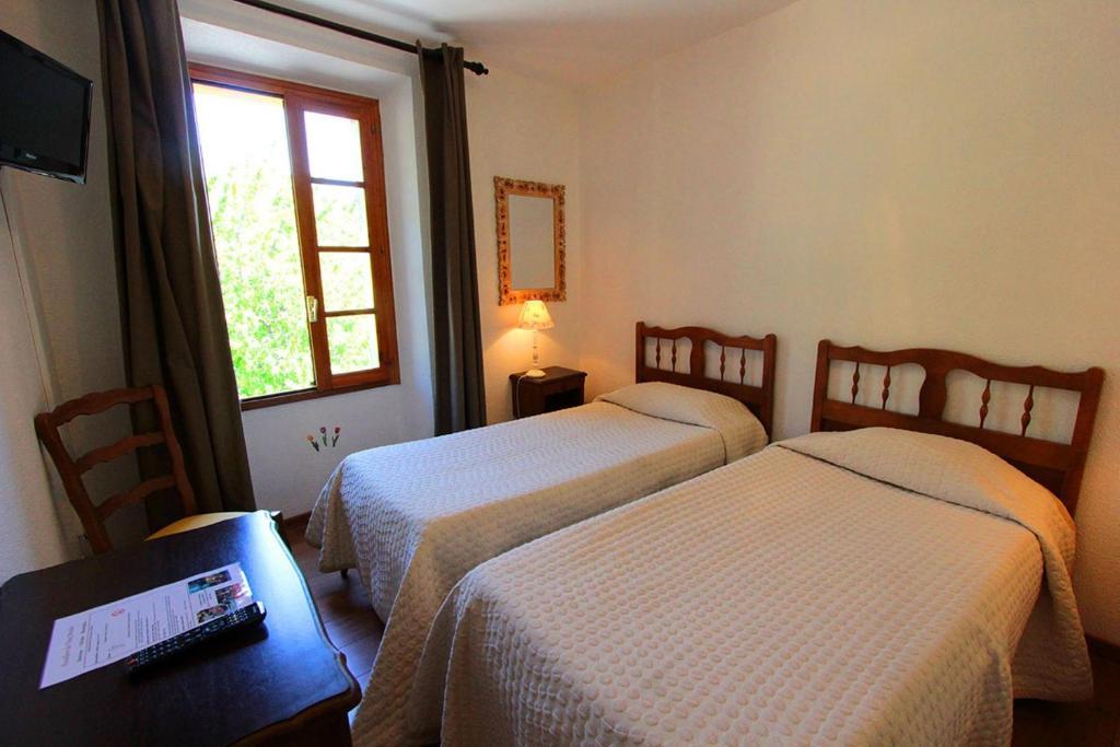 Hostellerie Du Vieux Moulin Duilhac Ruang foto