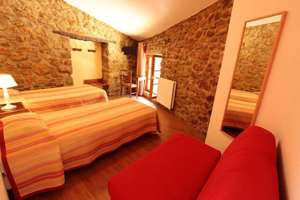 Hostellerie Du Vieux Moulin Duilhac Ruang foto
